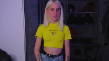 SelineStone  24-11-2021 FLash tits Female